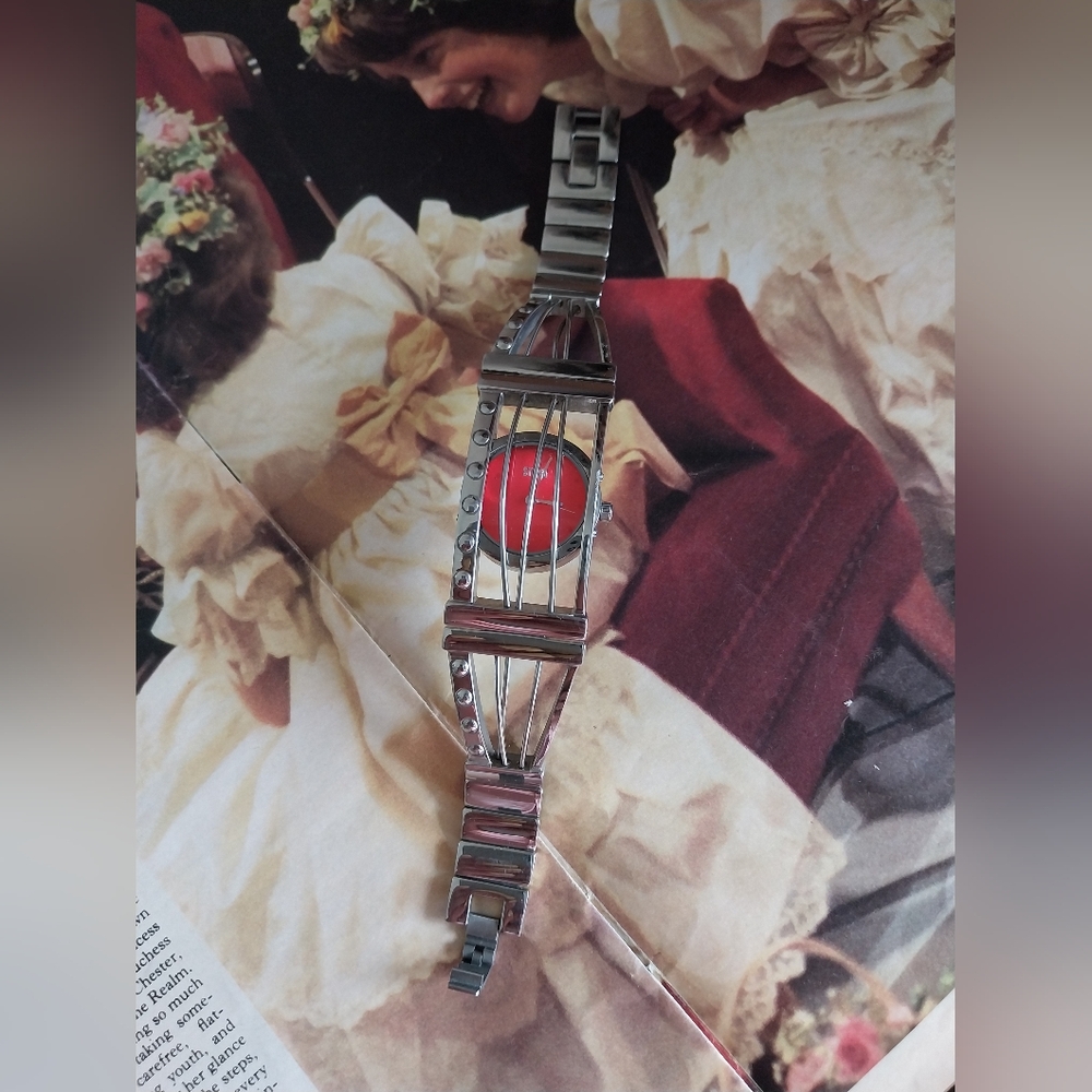 Watch Collection with Vibrant Colors - Picture 6 of 15